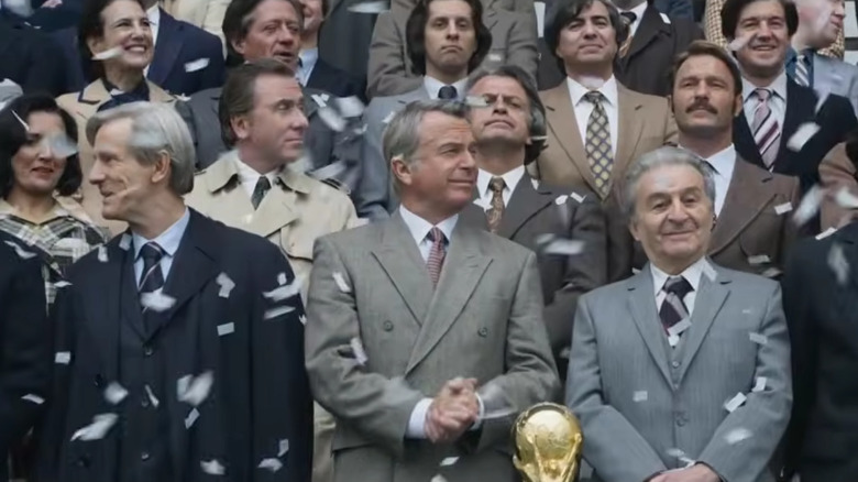 Sepp Blatter et João Havelange parmi une foule de spectateurs à United Passions