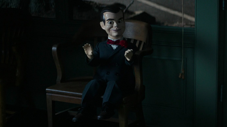 Slappy assis sur une chaise dans Chair de Poule