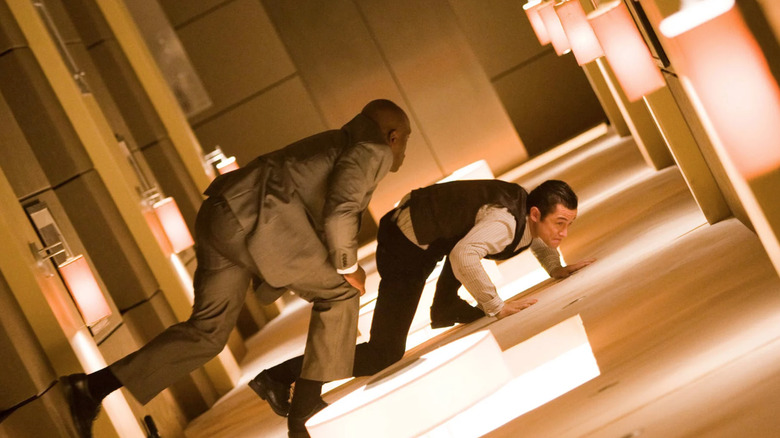 Joseph Gordon-Levitt combat les murs qui bougent