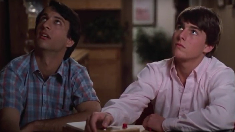 Barry et Joel tournent les yeux vers le ciel