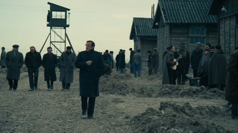 un camp de prisonniers dans Army of Shadows (1969)