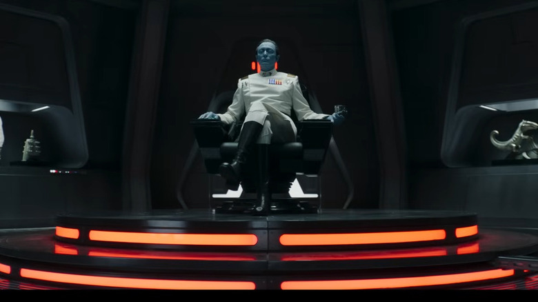 Thrawn dans son fauteuil de commandement 