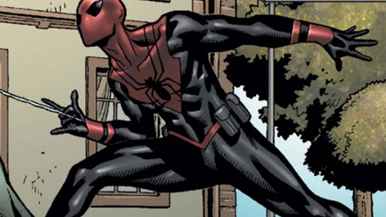 Assassin Spider-Man tirant des toiles