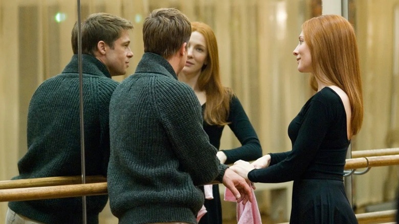 Benjamin Button et Daisy Fuller réunis dans un studio de danse dans L'étrange histoire de Benjamin Button (2008)