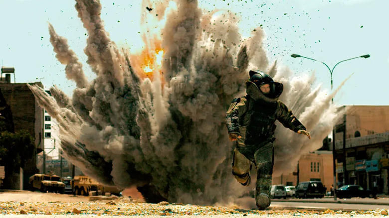 James fuyant une explosion dans The Hurt Locker