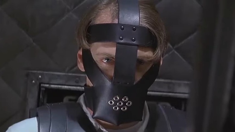 Garland Greene en masque dans Con Air