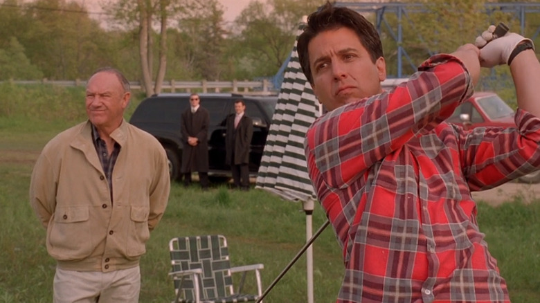 Cole et Harrison jouent au golf