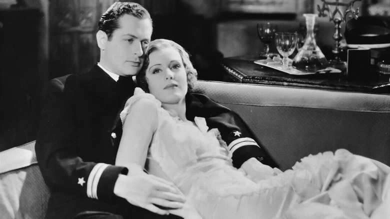 Joan et Thomas pendant la permission à terre dans Hell Below (1933)