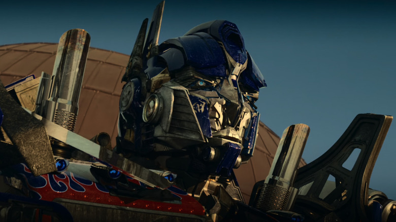 gros plan d'Optimus Prime dans