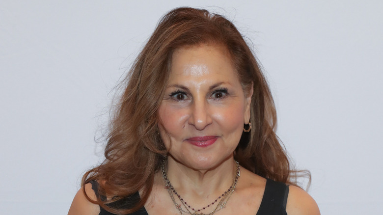 Sœur Mary Patrick a l'air enthousiaste