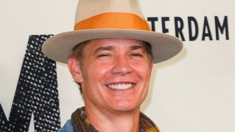Timothy Olyphant souriant