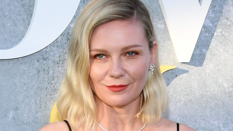 Kirsten Dunst assiste à l'événement