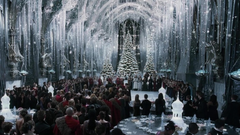 Sculptures de liquide bleu et de glace dans la scène du bal de Noël dans Harry Potter et la Coupe de Feu