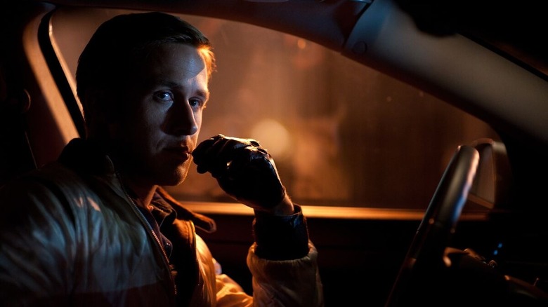 Le Chauffeur dans sa voiture dans Drive