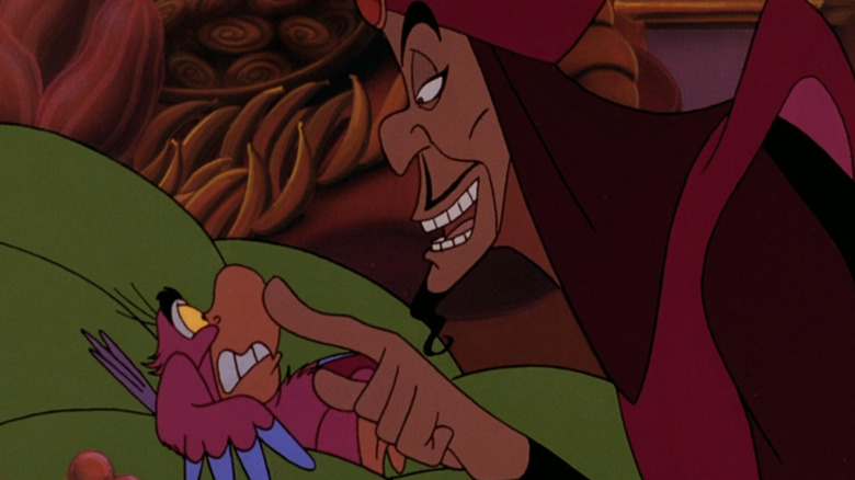 Jafar parle à Iago dans Le Retour de Jafar