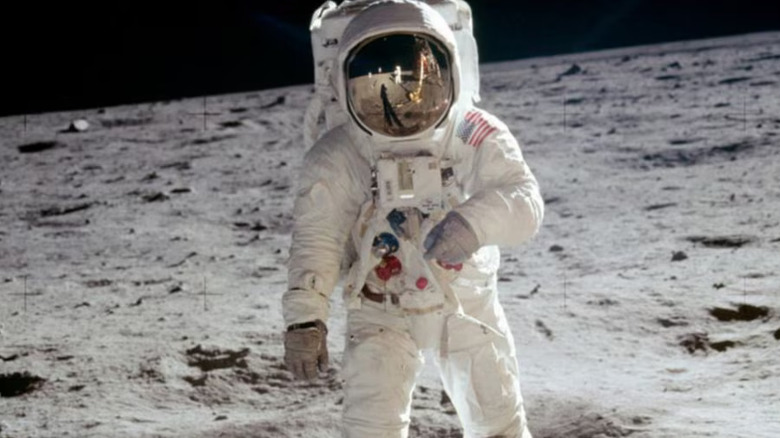 Images d'alunissage dans Apollo 11 (2019)