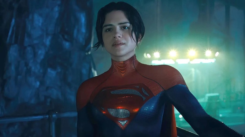 Supergirl parlant à deux Barry Allen dans The Flash (2023)