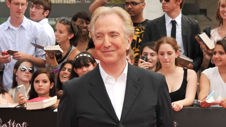 Alan Rickman souriant
