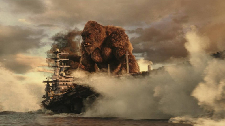 Combat de navires Godzilla contre Kong