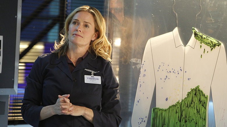 Elizabeth Shue dans le rôle de Julie Finlay dans CSI : Crime Scene Investigation