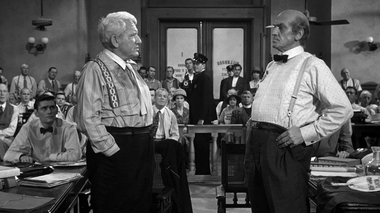 Henry Drummond et Matthew Harrison Brady au tribunal dans Inherit the Wind (1960)
