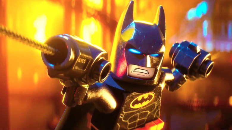 LEGO Batman tirant avec une arme dans Le film LEGO Batman (2017)