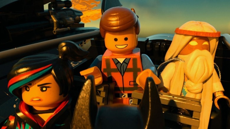 Emmet avec ses nouveaux copains dans Le film LEGO (2014)