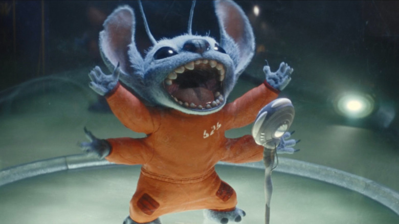 Stitch s'adressant au Grand Conseil dans Lilo & Stitch