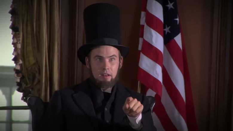 Abraham Lincoln montrant Trevor et Sam dans La guerre civile contre la drogue