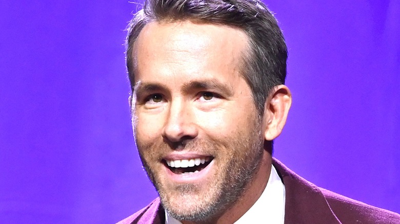 Ryan Reynolds souriant