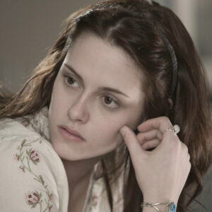 Twilight : Pourquoi Bella Swan emménage-t-elle avec son père à Forks ?