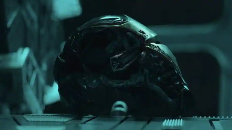 Le casque cassé d'Iron Man