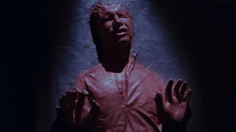Han Solo endormi dans la carbonite