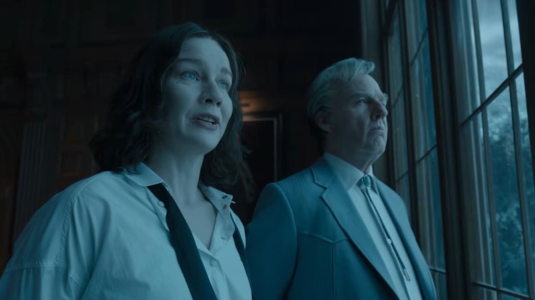 Emma et Digger discutent de Judy dans Digger (2026)