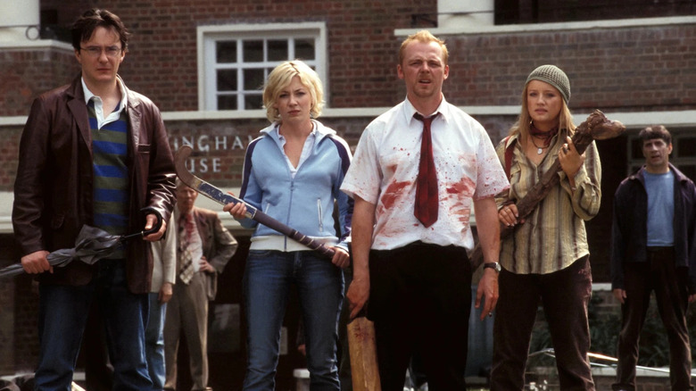Les amis de Shaun et Liz font équipe contre les zombies dans "Shaun des morts" (2004)